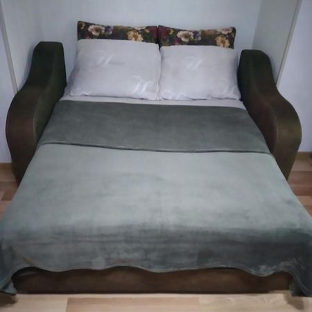 Izi'S Cozy Apartment Кутаиси Екстериор снимка
