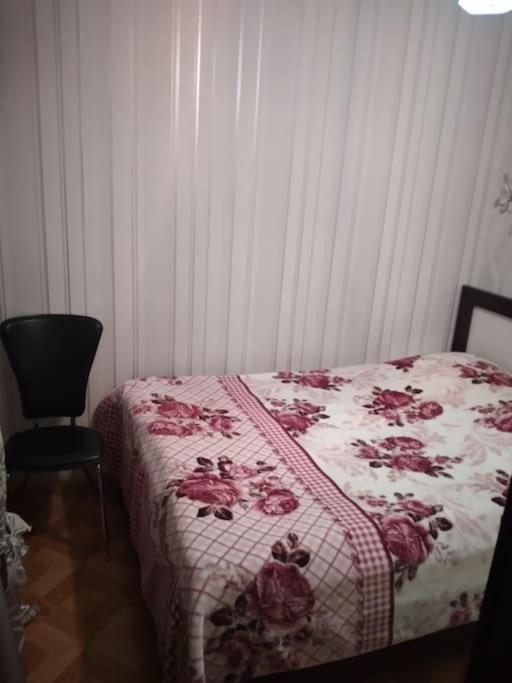 Izi'S Cozy Apartment Кутаиси Екстериор снимка