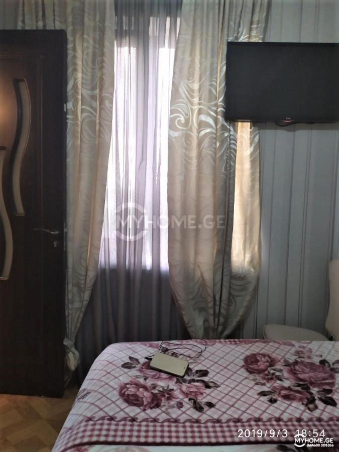 Izi'S Cozy Apartment Кутаиси Екстериор снимка