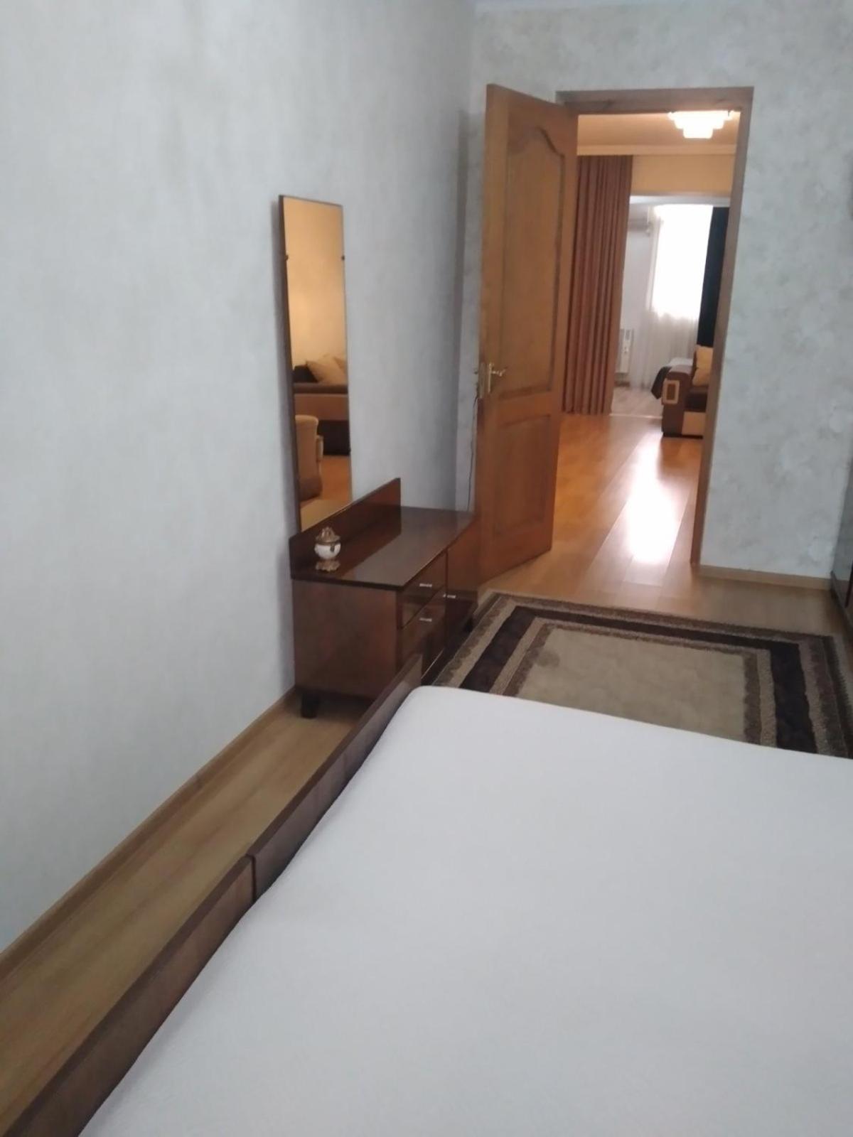 Izi'S Cozy Apartment Кутаиси Екстериор снимка