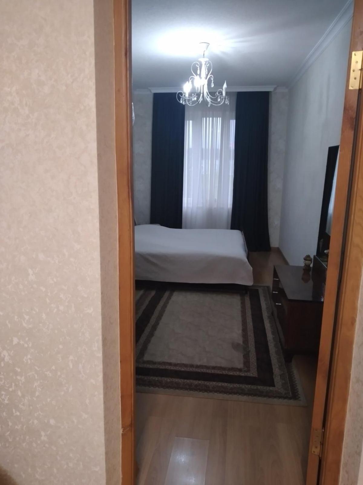 Izi'S Cozy Apartment Кутаиси Екстериор снимка